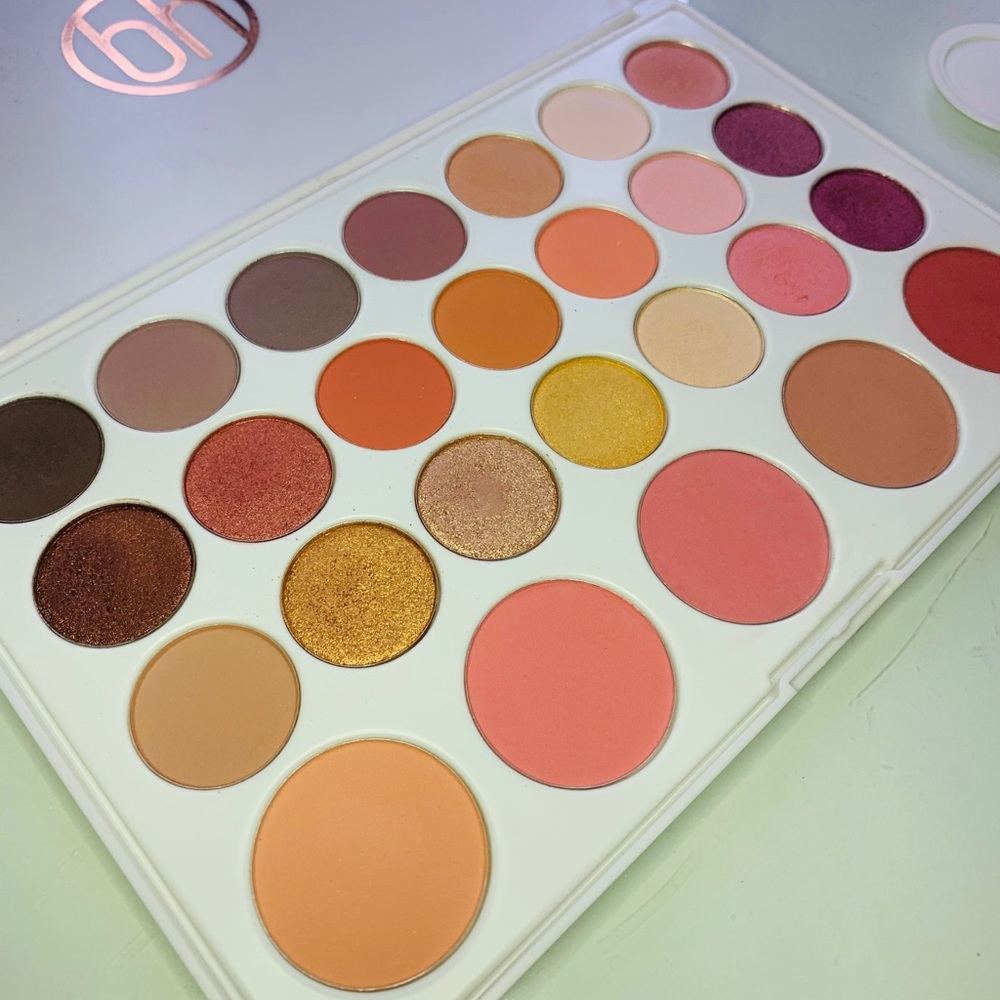 💙💙💙26 shadow & blush palette 💕🔥